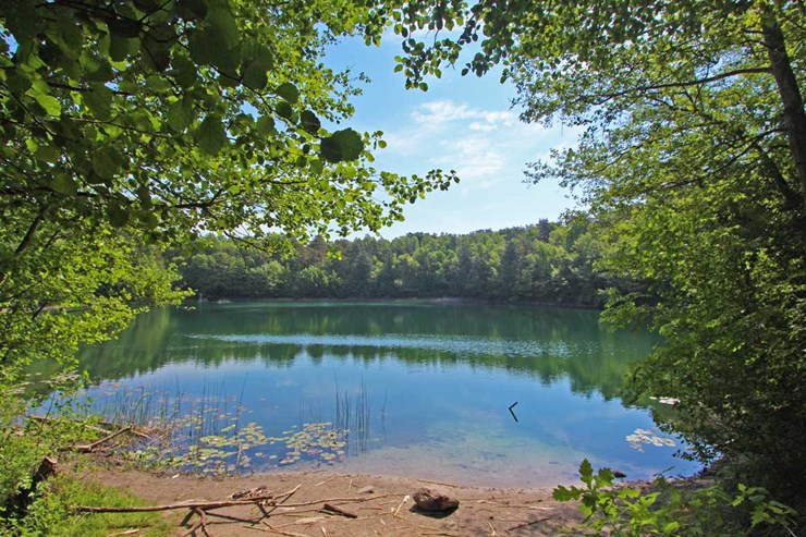 Den flotte sø "Rubinsøen" er beliggende lige ved ferieparken