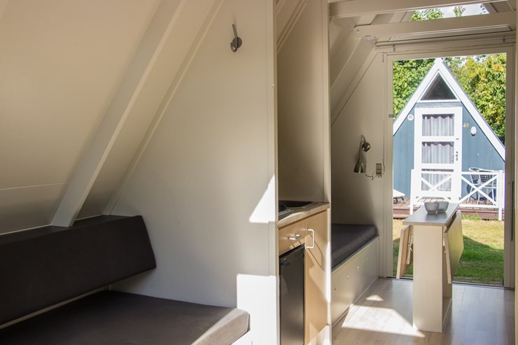 Hyttene er funksjonelt innredet