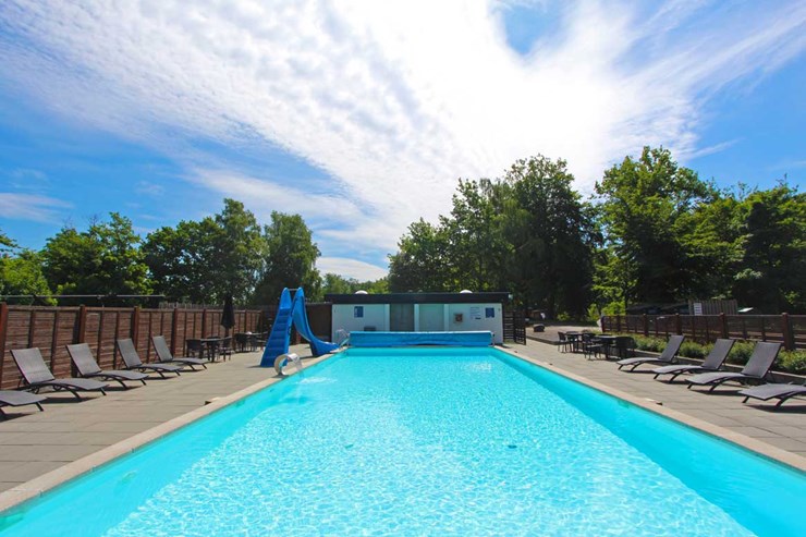 Hasle Feriepark byder på en skøn swimmingpool